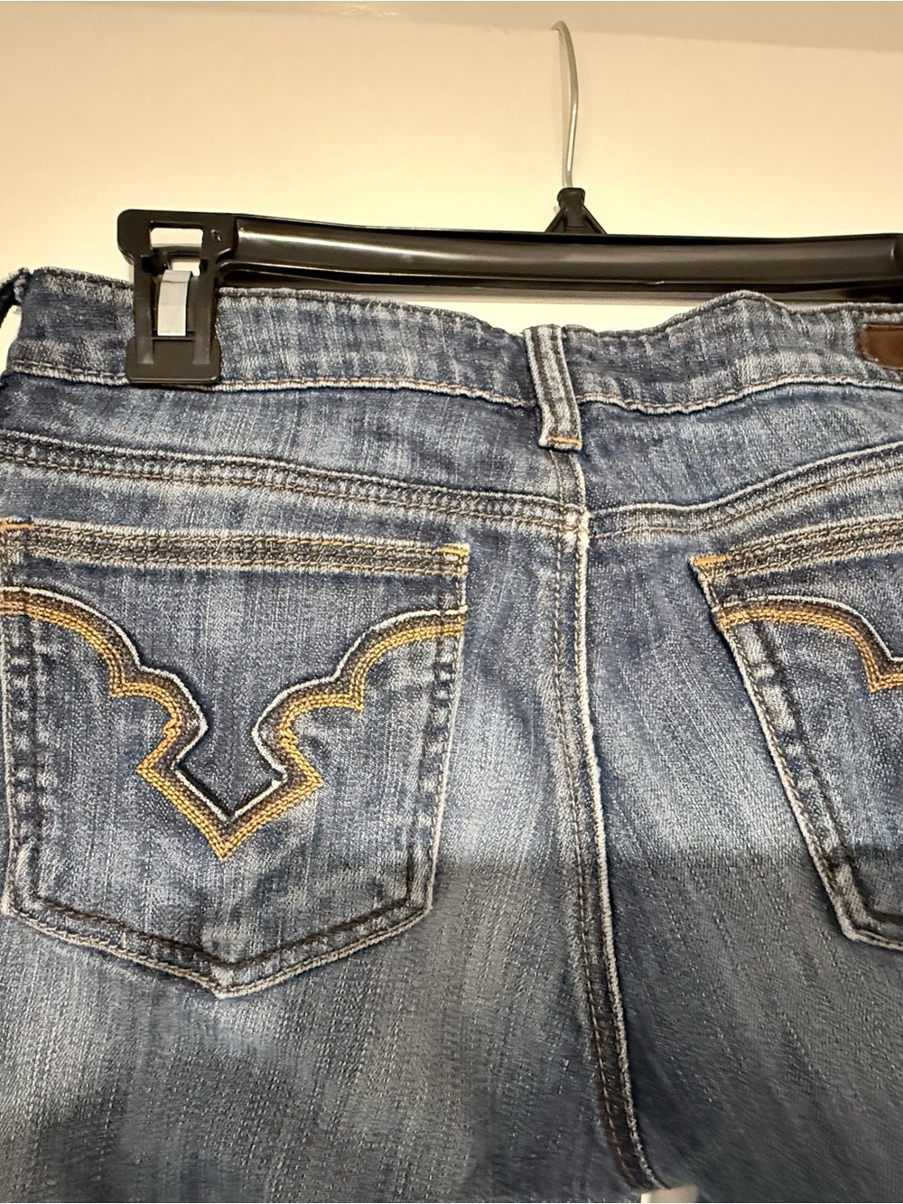 Women’s Buffalo Blue Washed Denim Jeans with Embroidered Back Pockets